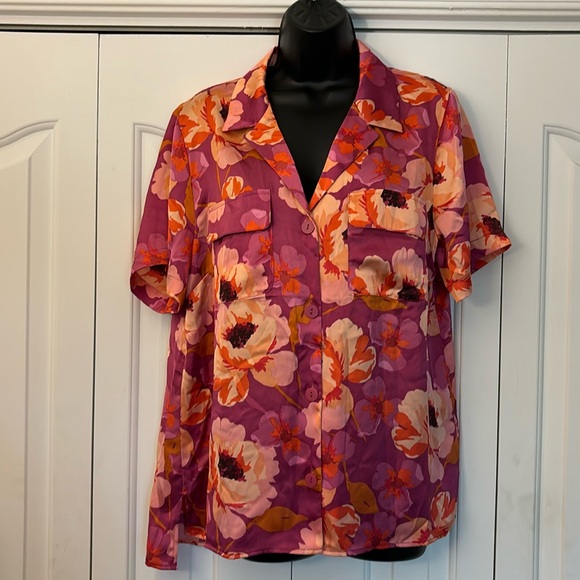 DR2 Short Sleeve Button Up Floral Women Size Large EUC - Picture 1 of 5